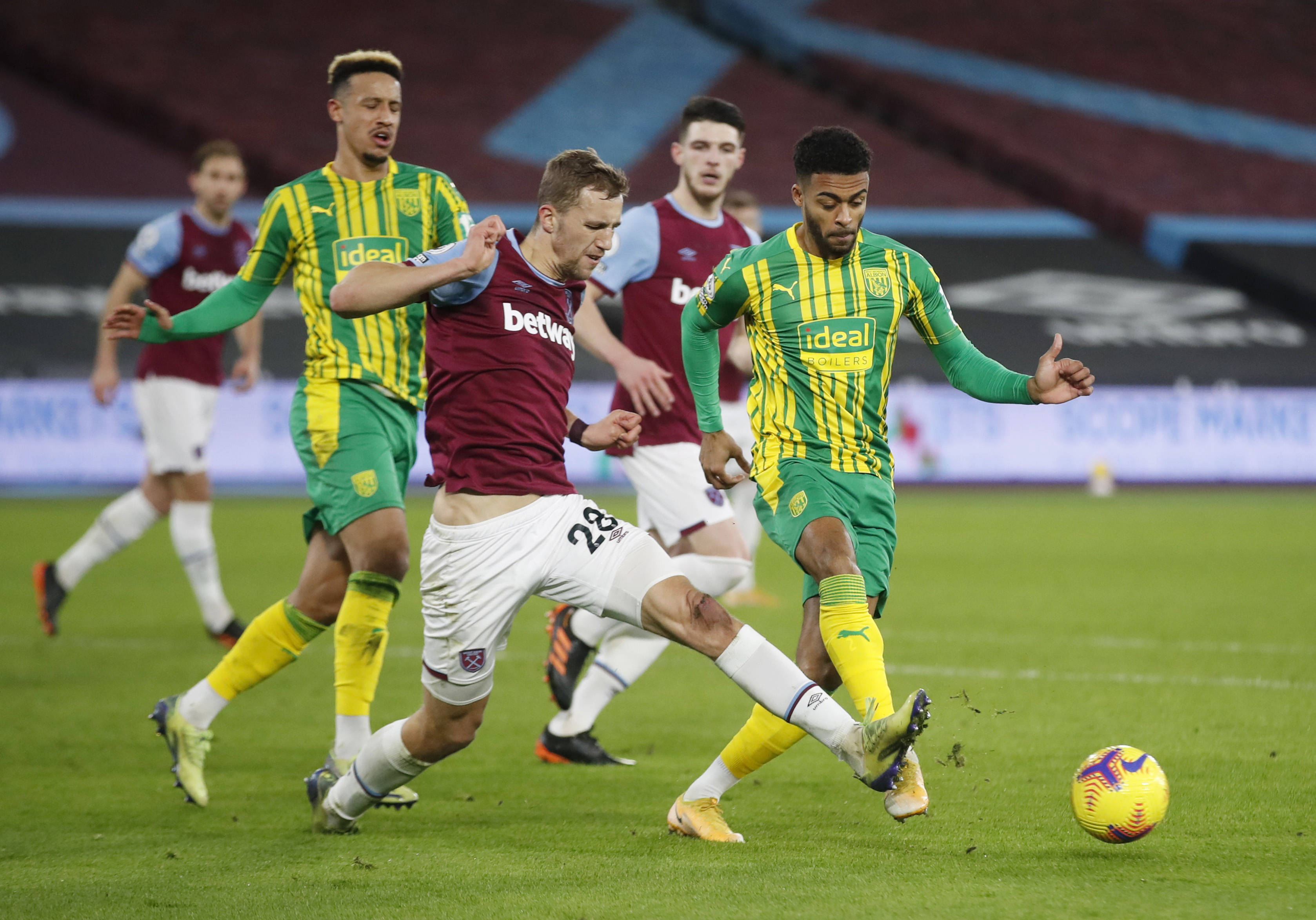 各强队都不 各强队都不